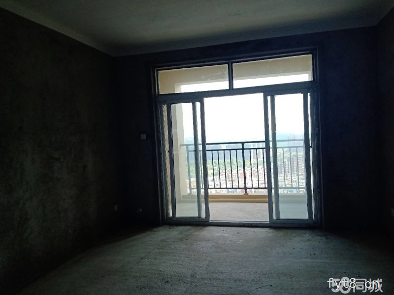 东一小学,大润发,新市医院,户型采光好,可全款按揭急用钱出售